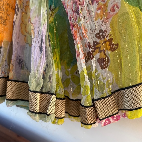 Flowy Gauze Skirt with Gold Metallic Hem, India - Picture 2 of 10